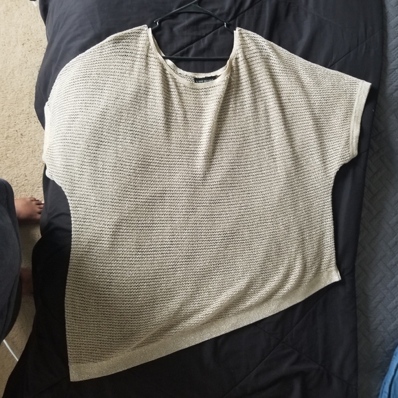 Tops - Picture 1 of 1